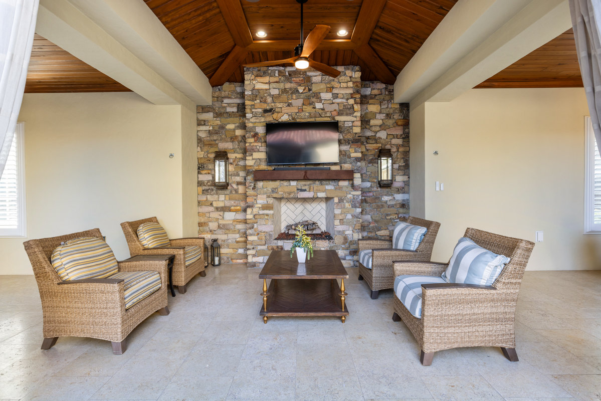 outdoor courtyard fireplace and seating